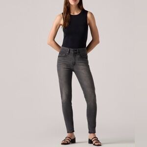 Levi’s 721 High Rise Skinny Jeans